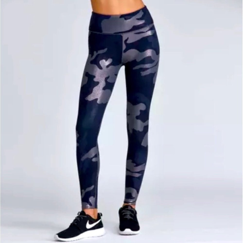 (NWOT)‎ Noli Camo legging size XS